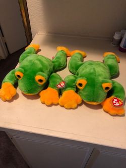 2-1998 Ty Beanie Baby Smoochy The Frogs Plush
