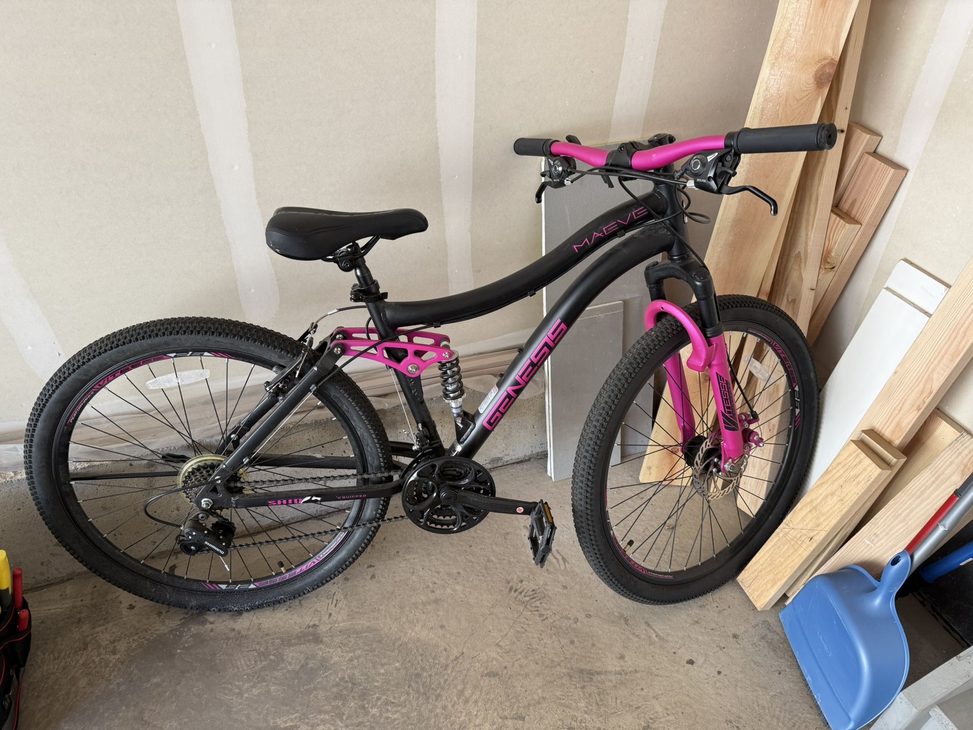 Maeve Genesis Mountain Bike