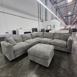 BRAND NEW 4PCS SECTIONAL SOFA SET WITH OTTOMAN AND ACCENT PILLOW INCLUDED $569