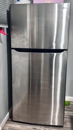 Working refrigerator and freezer