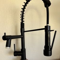 Black Matte Kitchen Faucet 