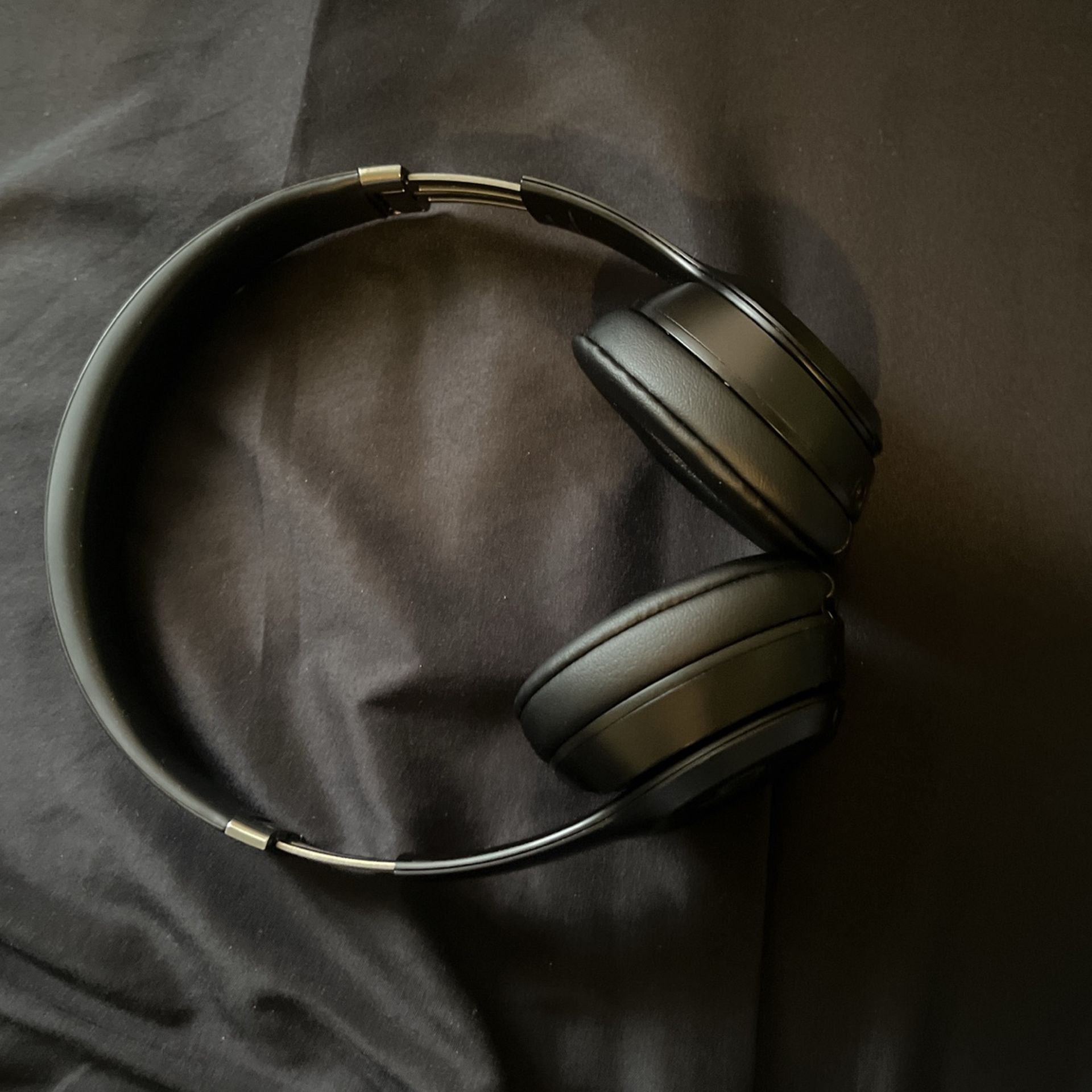 Beats solo 4