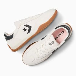 Women’s Converse Run Star Trainer Casual Shoes - Egret/Black/Honey - Size 5.5, 10