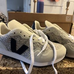 Veja Shoes, Never Worn