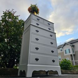 MARVELOUS Farmhouse White Dresser 7 Drawers Tall