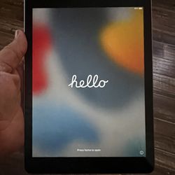 iPad 6th Gen (Used Like New)