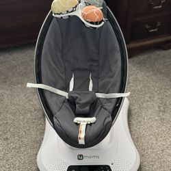 MamaRoo Swing