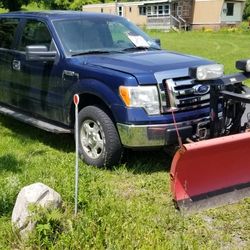 2010  F150. 4 wheel drive with a plow Just been  Inspected
