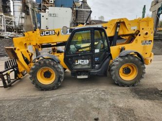 JCB 512-56 (12,000lb reach forklift / telehandler)