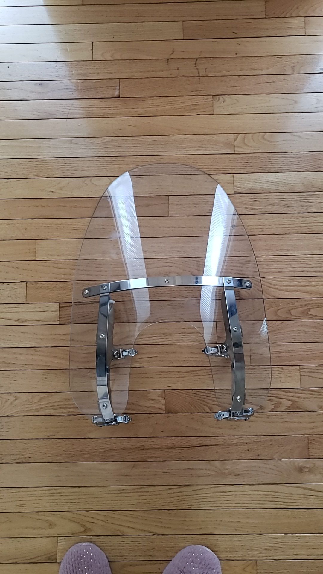 Harley Davidson detachable windshield with locking quick release clamp