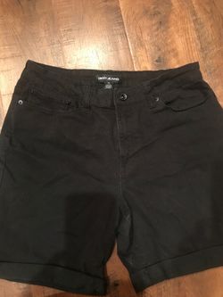 Short Size 12 for ladies pickup In Southwest Bakersfield