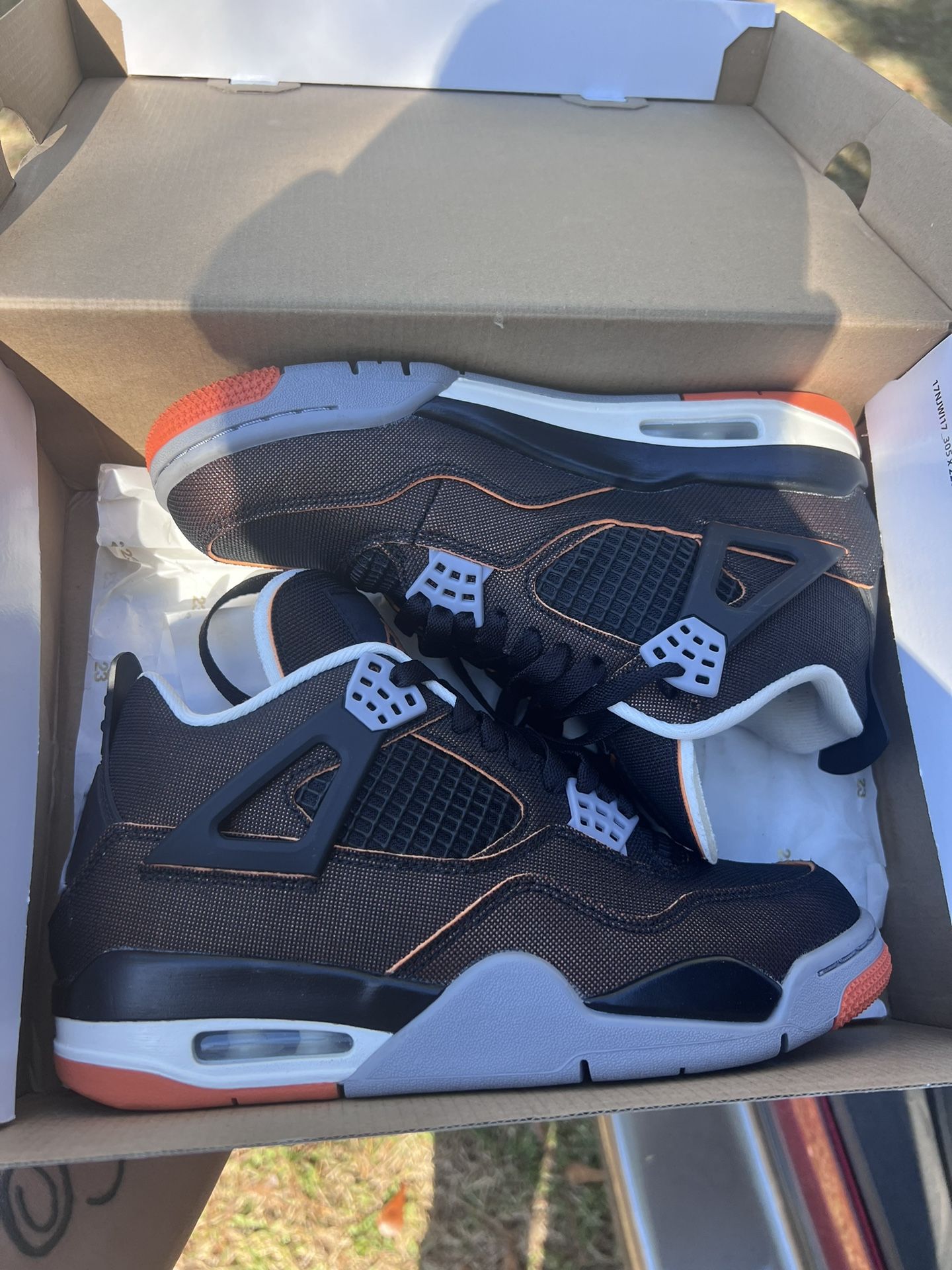 Jordan 4 Starfish