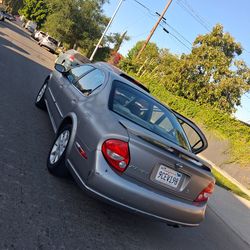 Cheap 2000 Nissan maxima great running condition