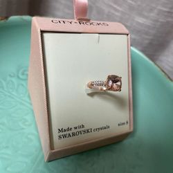 NEW Gorgeous Pink Gold Swarovski Crystal Ring Size 8