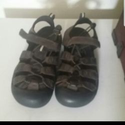 Keen Waterproof Sandals Size 5