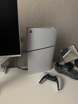 PlayStation 5 slim w/ disc