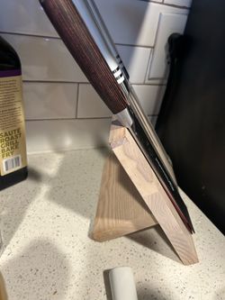 Magnetic knife holder
