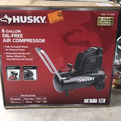 Husky 8gl 150 psi Hotdog Air Compressor (retail $180)