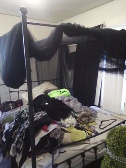 Black Canopy Bed