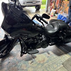 2020 Harley motorcycle $30,000 Obo