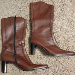 Women Burgundy And Black Boots