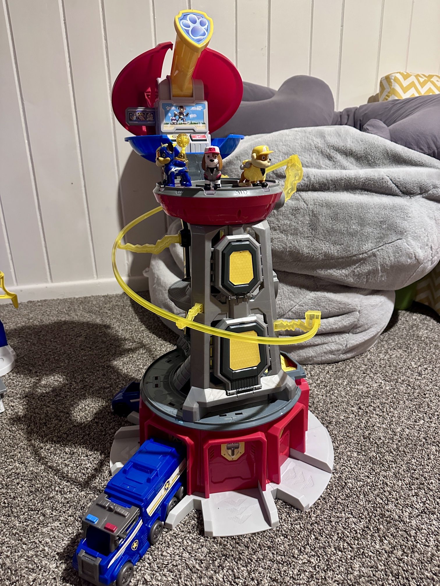 Paw Patrol Tower Lookout Tower + Garage
