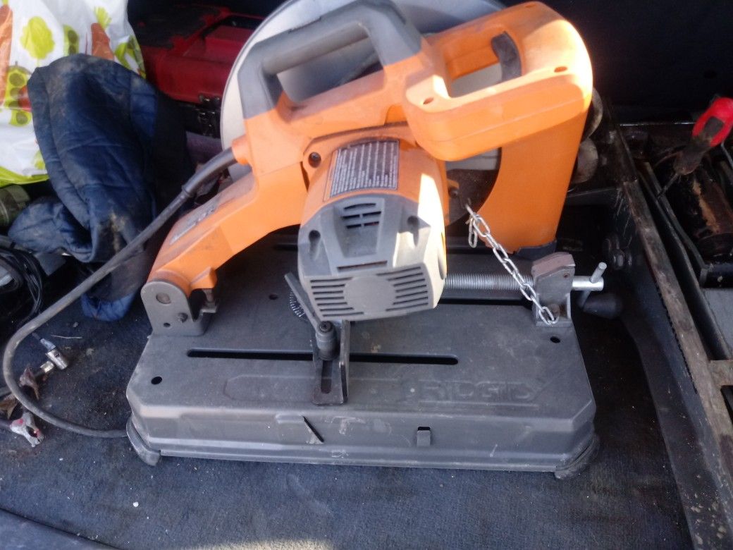 Saw