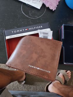 Tommy Hilfiger wallet