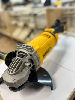 DEWALT DWE4597N 7” HEAVY DUTY ANGLE GRINDER USED EXCELLENT CONDITION