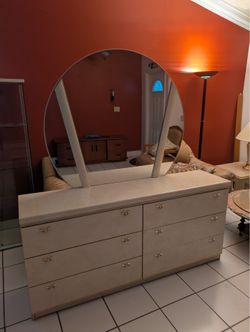 Dresser