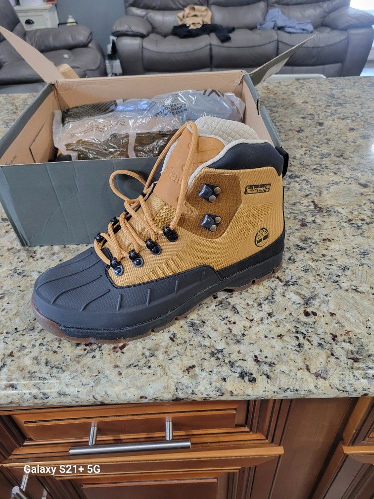 Timberland Men Boots Size 11 New 