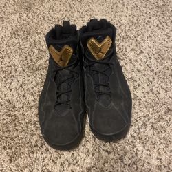 Black And Gold Jordan’s 