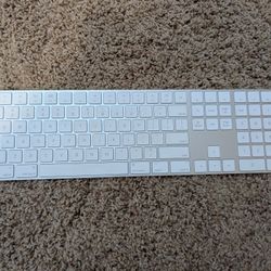 Apple Keyboard Full Size 