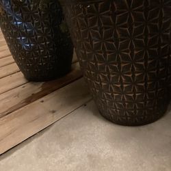Two classic planter buckets 