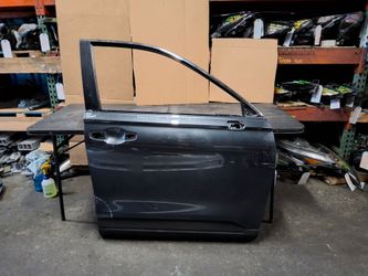 2023-2024-2025-2026 HONDA CR-V RIGHT FRONT DOOR OEM USED #11621
