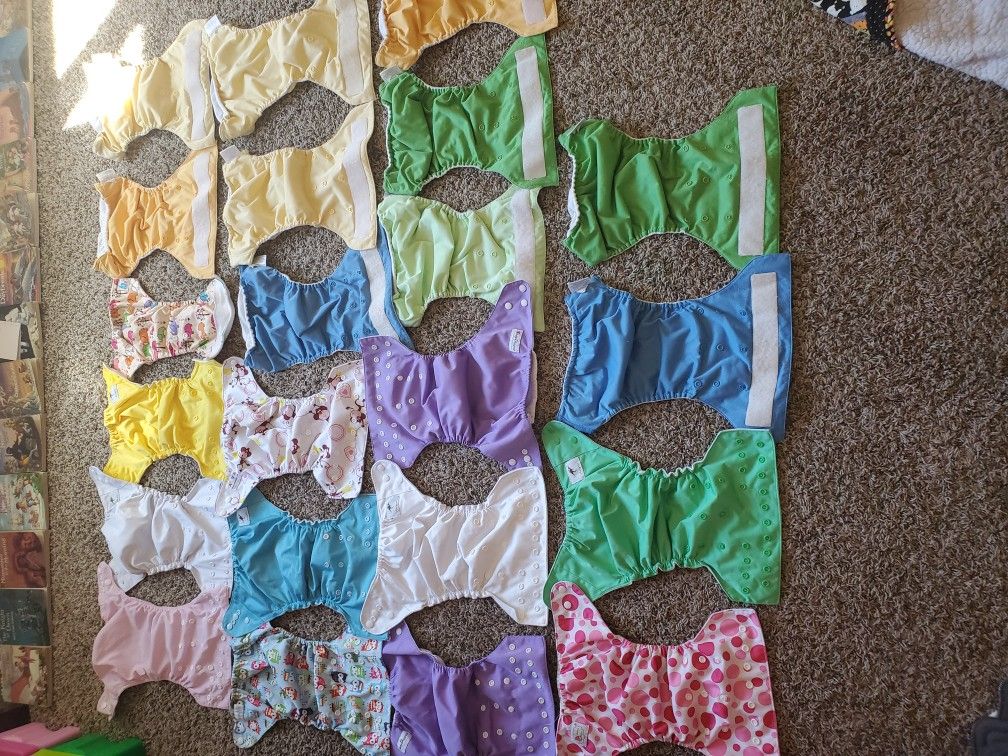 Cloth diapers. Bum Genius, Momgaroo misc.