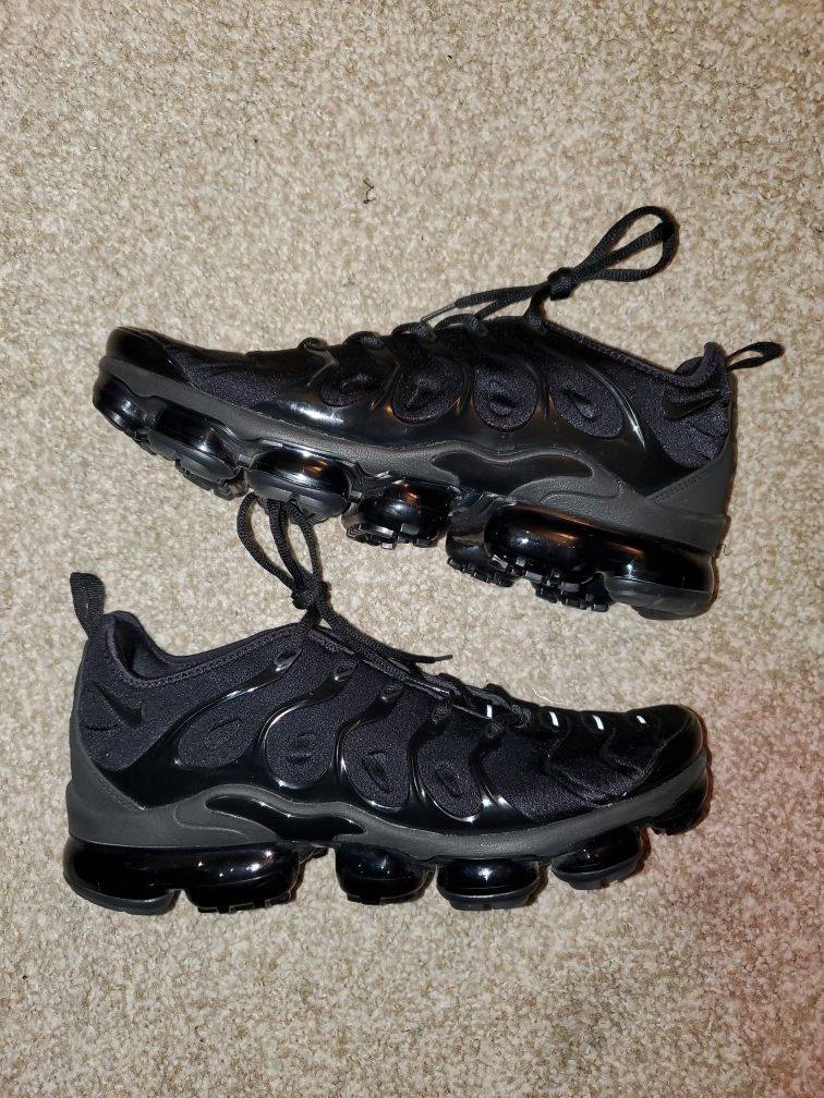 Vapormax Plus Triple Black 11.5 (In Hand Listing)