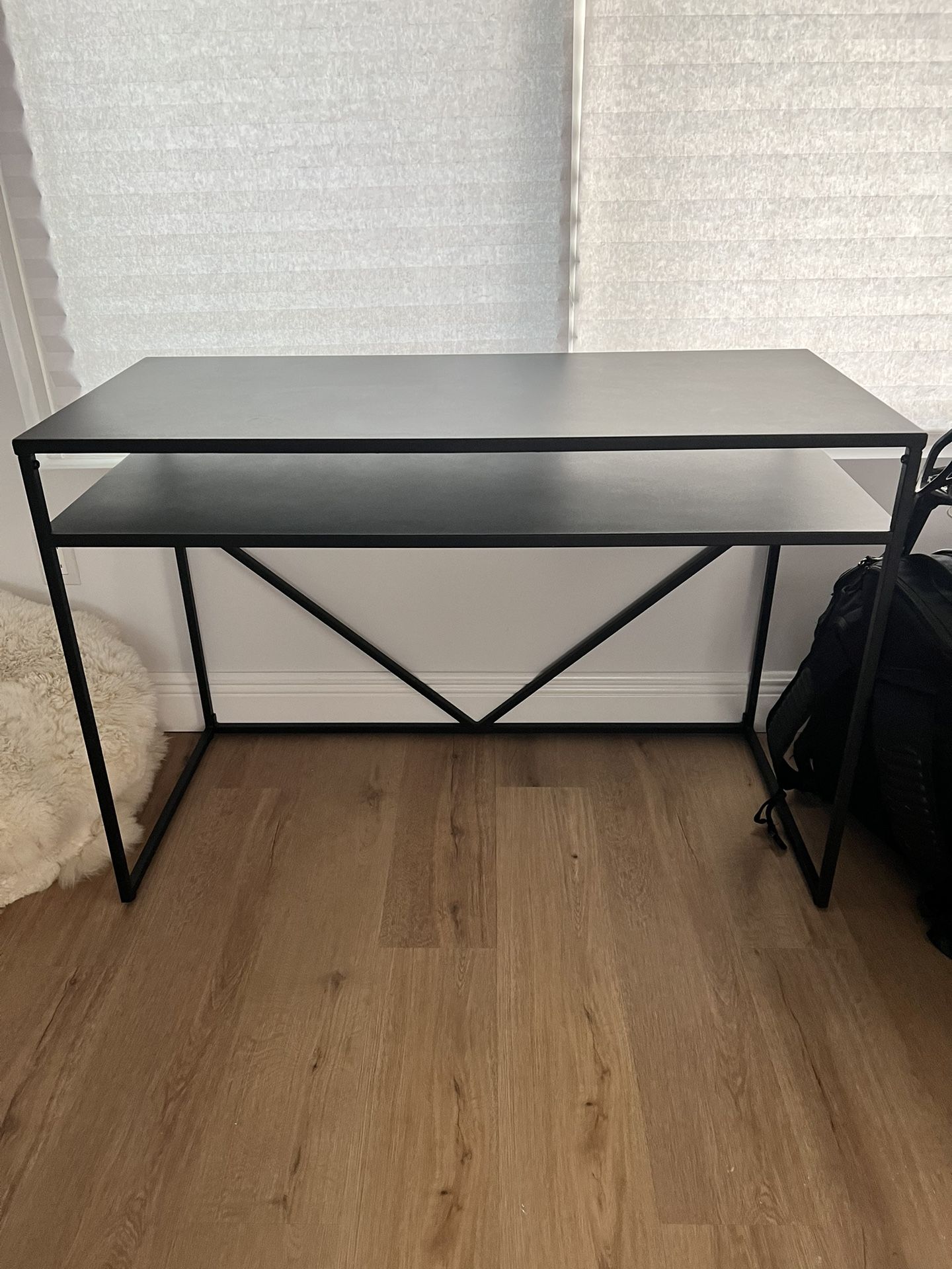 Target Black Glasgow Desk