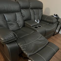 Reclining Leather Loveseat With Middle Console 