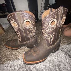 woman boots 