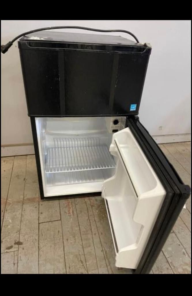 MicroFridge Mini Fridge