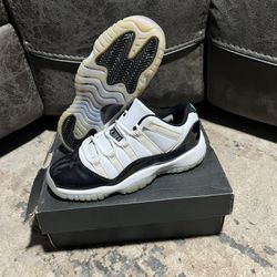Jordan 11 Low Emerald 