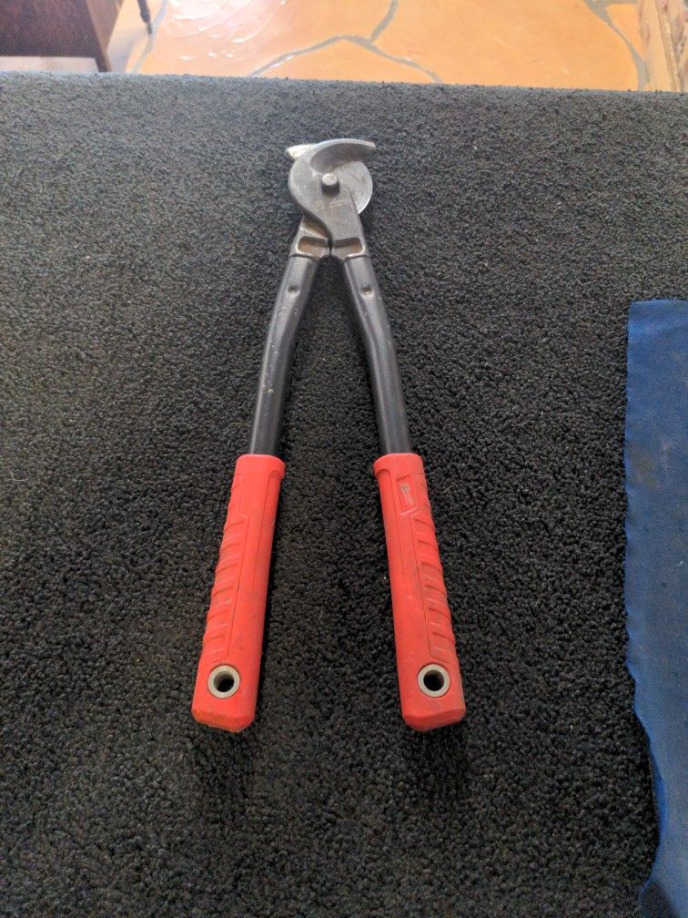 Milwaukee 48-22-4016 17 In Heavy Duty Utility Cable Cutter