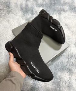 Sock shoes