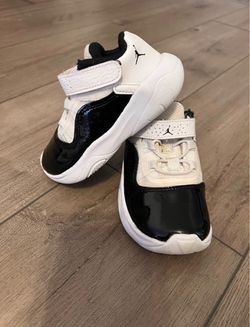 Jordan Toddler Sneakers Size 7C White Black Basketball Shoes. Preowned. No box.