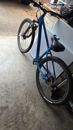 MountainGiant Talon bike