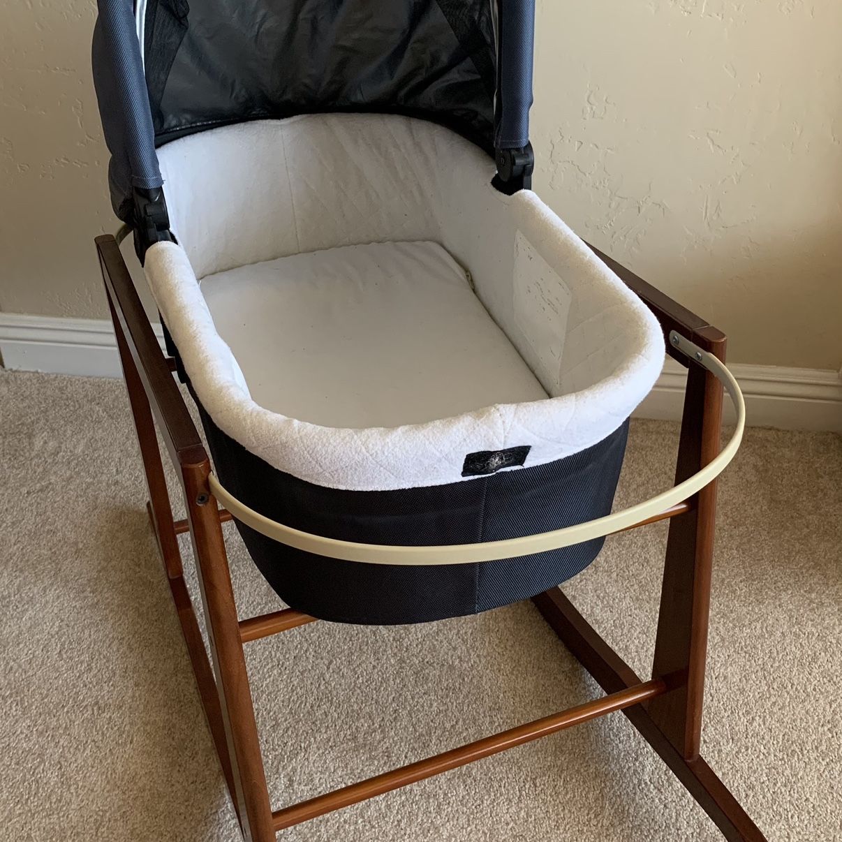 Jolly jumper rocking bassinet stand sales