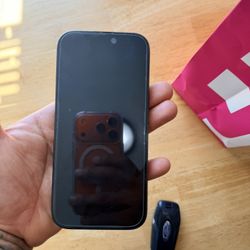 IPHONE 16 PRO ( READ THE DESCRIPTION)