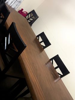 Dinning table with 6 chairs