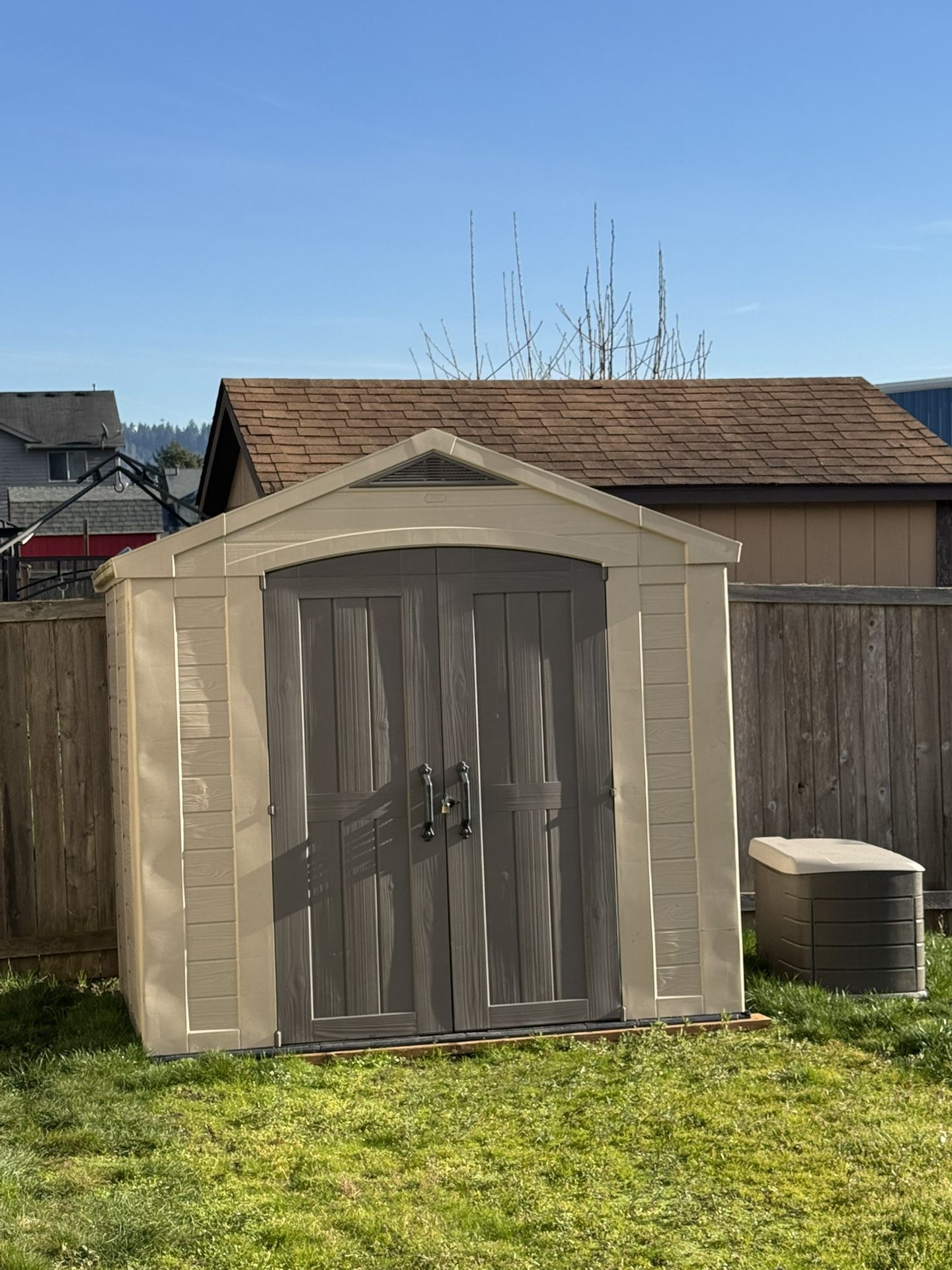 KETER Factor 8x6 Storage Shed - Brown